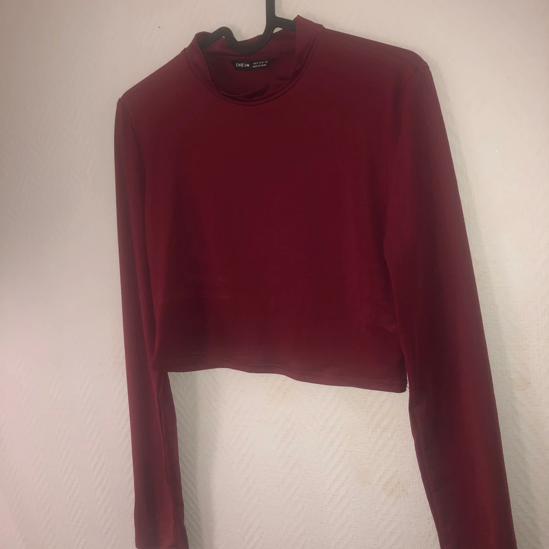 Röd magtröja  - 91