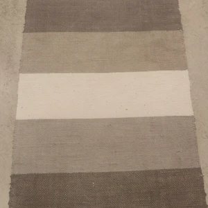 Matta 80x180 - Sebra Matta 80x180, Grå.  Köpt 11 mån sen. Finns att hämtä i Kviberg, Göteborg. 