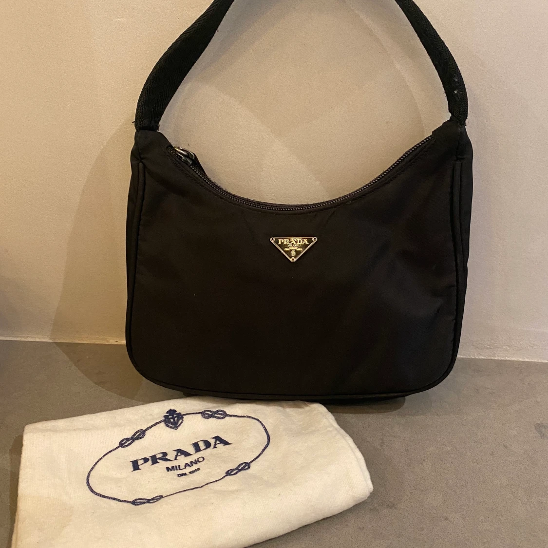 ÄKTA PRADA VÄSKA - 90