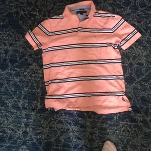 Tommy hilfiger pique  - Tommy hilfiger pique från beyond retro. Aldrig använd