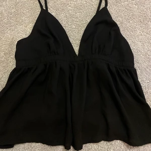 L  - Svart topp, oanvänd 