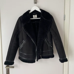 Jacka - MockaJacka från Cubus, nypris 699:-, mitt pris 200:- eller högsta bud. Bra skick. 