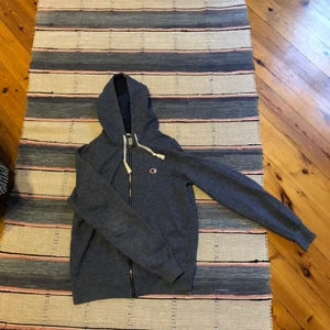 Champion zip hoodie - Zip hoodie, storlek small i bra skick 