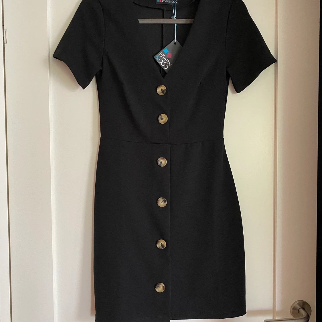 Helt ny svart klänning strl 36 - 90