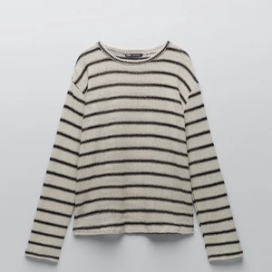 Randig tröja zara - Säljer denna snygga tröja från zara pga kommer ej till användning 😩 så fin kvalite då den knappt är använd ❤️ frakt står köparen för 🥰