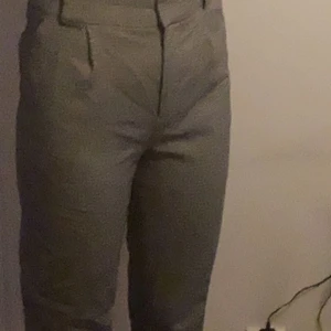 Slacks, HM - Size: 34 från HM, Har använt tre gånger, jätte bekväma och mysiga men tyvärr för små för mig 