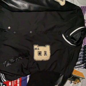 Stl M - Säljer den här Finna tröja också 