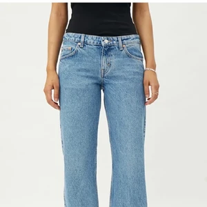 Lågmidjade weekday Jeans  - Säljer mina helt nya lågmidjade weekday jeans. Kom privat för fler bilder☺️