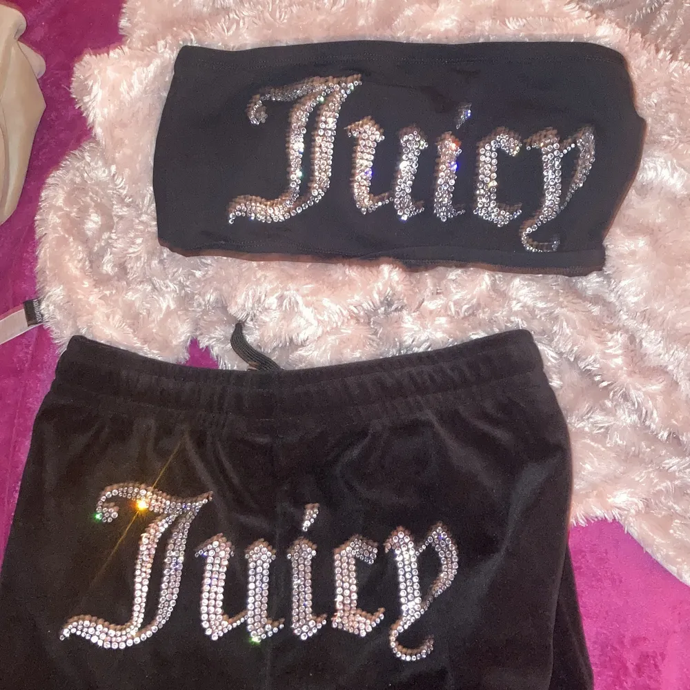 juicy couture set xs jätte bra skick vill sälja den för att det är inte min stil längre. Priset kan diskuteras. Tröjor & Koftor.