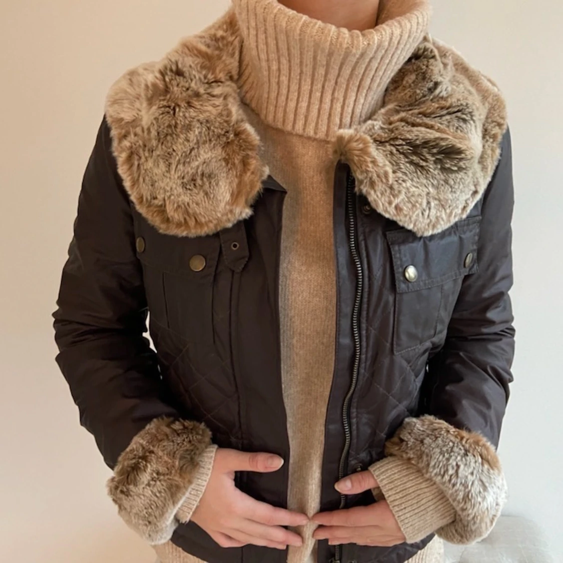 Skinnjacka med päls - 91