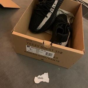 Yeezy skor  - Helt nya Yeezy skor. 