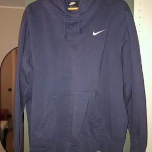 blå/lila nike hoodie  - size M/L - RESERVERAD