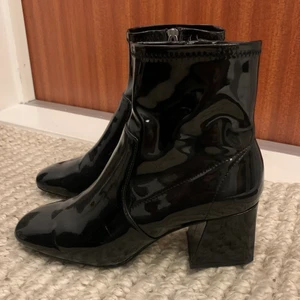 Skor - Från bershka, aldrig använda