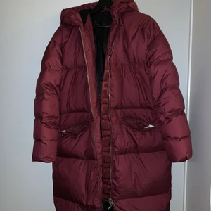 J.Lindeberg Jacka - Jacka köpt ifrån J.Linderberg 2019. Ny pris är 5.500 SEK. Knappt använd.