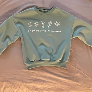 Enkel sweatshirt  - Jättefin tröja från Shein i helt nyskick, använd endast 1 gång🤍Size: M/ EU:38 