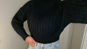 Stickad tröja - Stickad tröja i storlek M. 