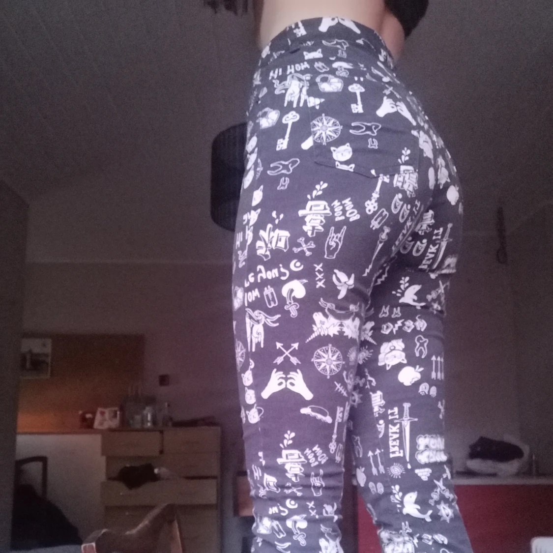 Jeans från Monki i storlek S  - 90