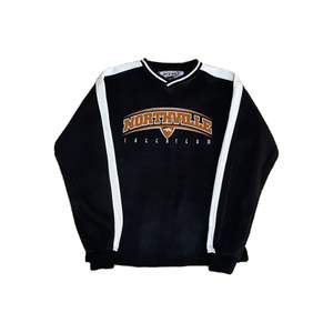 Vintage Northville Sweatshirt   Storlek  S (Modellen är 170 cm lång och har vanligtvis storlek M)  Condition: Vintage (8/10)  PRIS: 300  DM för mer bilder och frågor