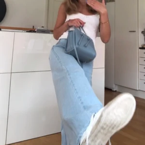 Jeans - Super fina jeans nu till sommarn använda 1 gång!