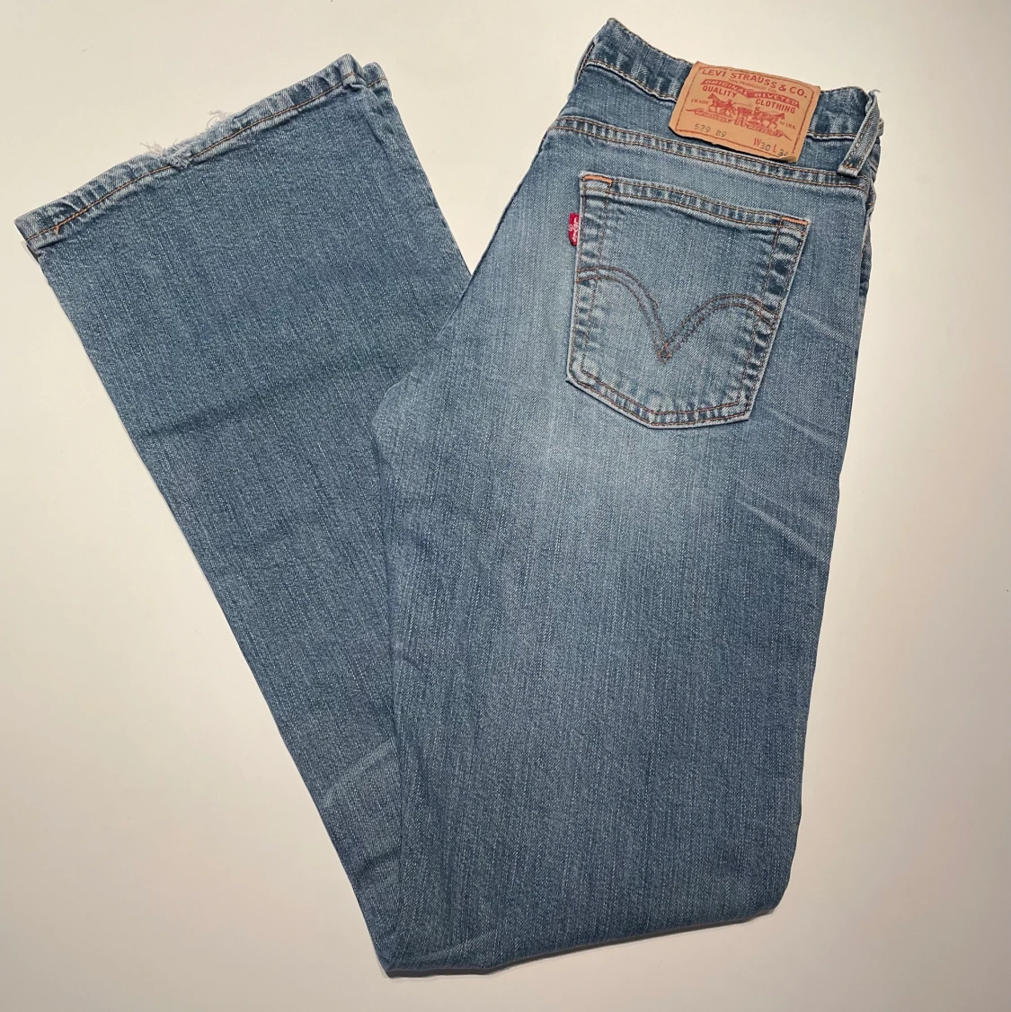 LEVI’S LOW/MIDRISE BOOTCUT JEANS