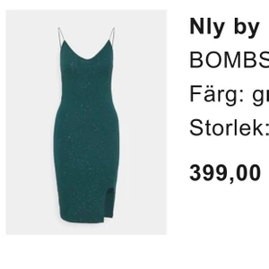 Klänning  - Supersnygg grön glittrig klänning från Nelly! Använd en gång så inprincip helt ny. Originalpris 399 mitt pris 199 + frakt 🤍  Passar dig som är S/M , väldigt stretchig men sitter tajt å snyggt! 