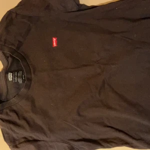 Levis tshirt - En svart Levis tshirt 