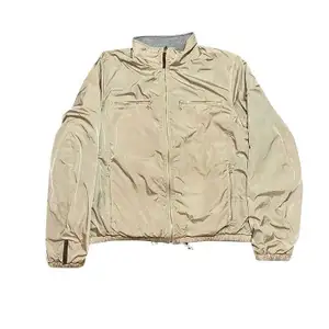   Reversible prada jacket  PRE-OWNED L/50 1999kr NOW AVAILABLE ONLINE - Restocked.se