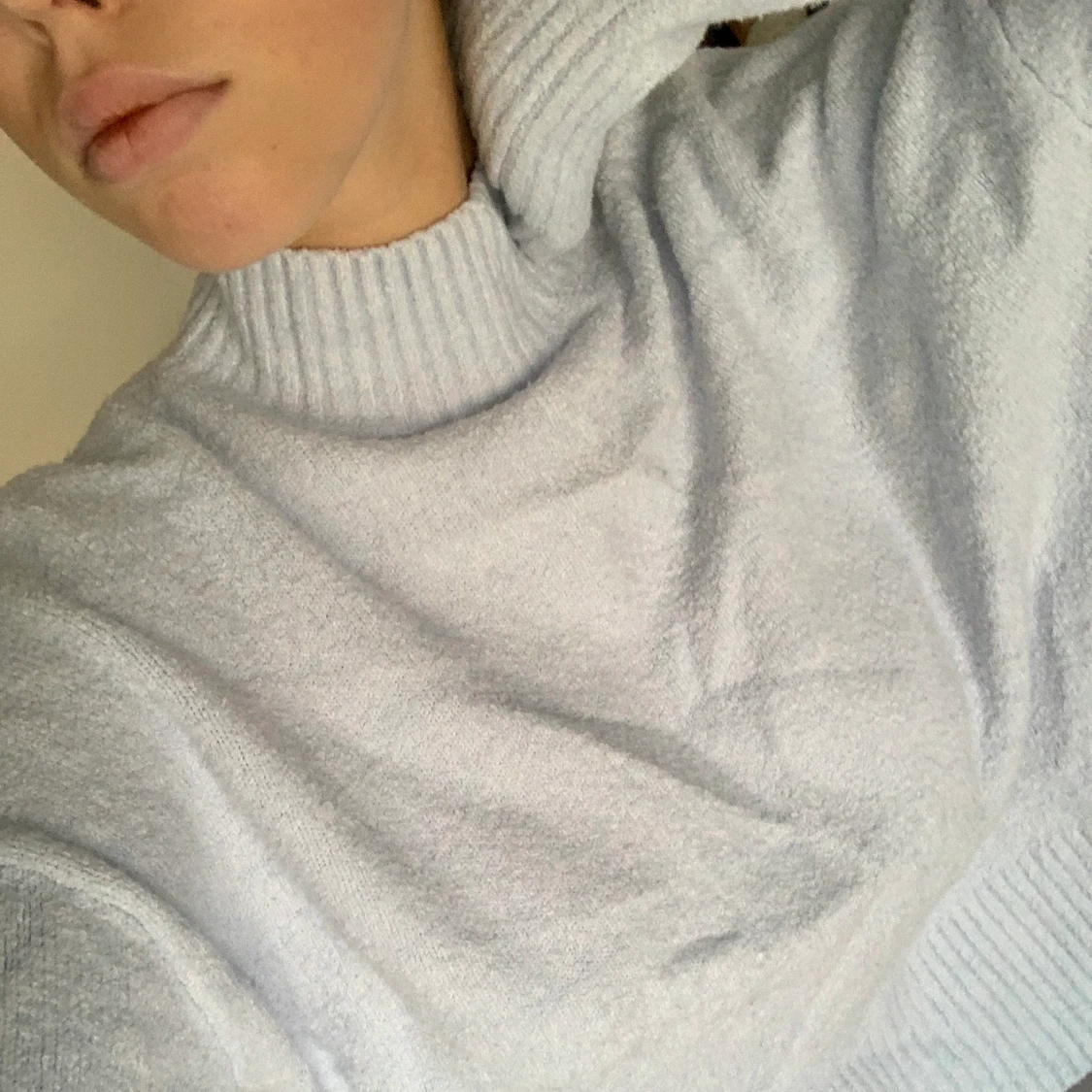 Stickad tröja från & other stories  - 90