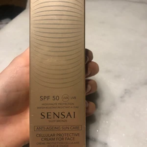 Sensai kräm  - Sensai kräm för ansiktet, obruten förpackning nypris 1045kr på kicks. 