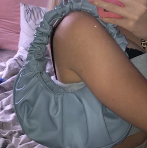 Väska - Söt väska som ej kommit till användning☺️🦋