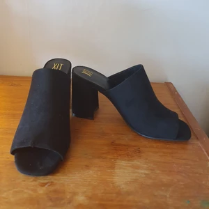 Mules klackar  - Endast testade inomhus! Storleksenliga 38:or.