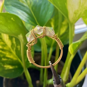 Delilah ring 🤍 - handgjord ring i guld med pärlor ⚡️