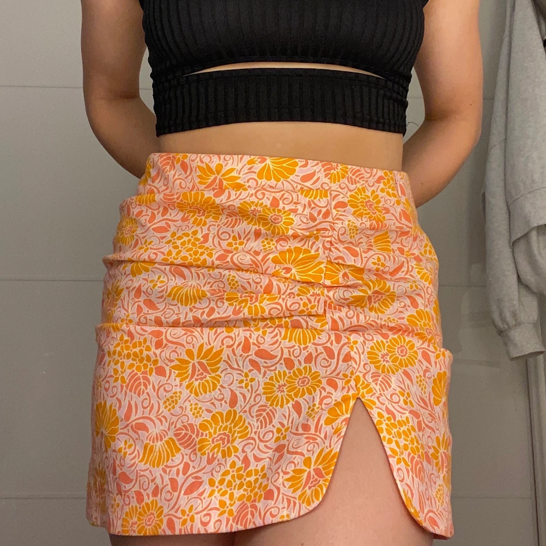 Orange mönstrad kjol