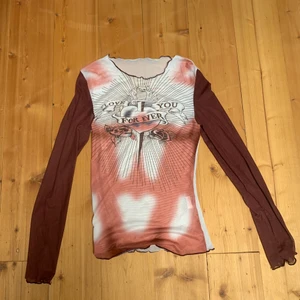 Tröja - En jätte fin tröja som sitter jätte fint på en xs och förmodligen även en s då har väldigt mycket stretch. Köparen står för frakt💕