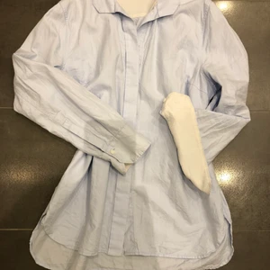 By Malene Birger skjorta - Superfin i stl 42, klot gör 1800:- i mycket fint skick!