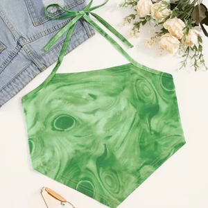 jättefin topp från shein! - Super fin topp från shein som jag råkat beställa dubbel av. Säljer den för samma pris som på shein eftersom den aldrig är använd!💓