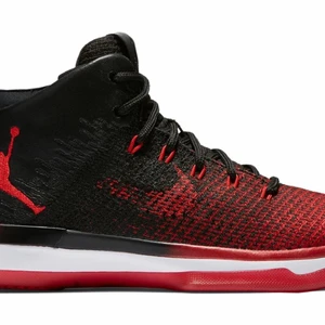 JORDAN XXXI BANNED - Använda 1 eller 2 gånger. Box finns såklart. Annars är det som nya. Snygga färger, går att matcha med mycket fina kläder. (Går att skickas via post till dig)