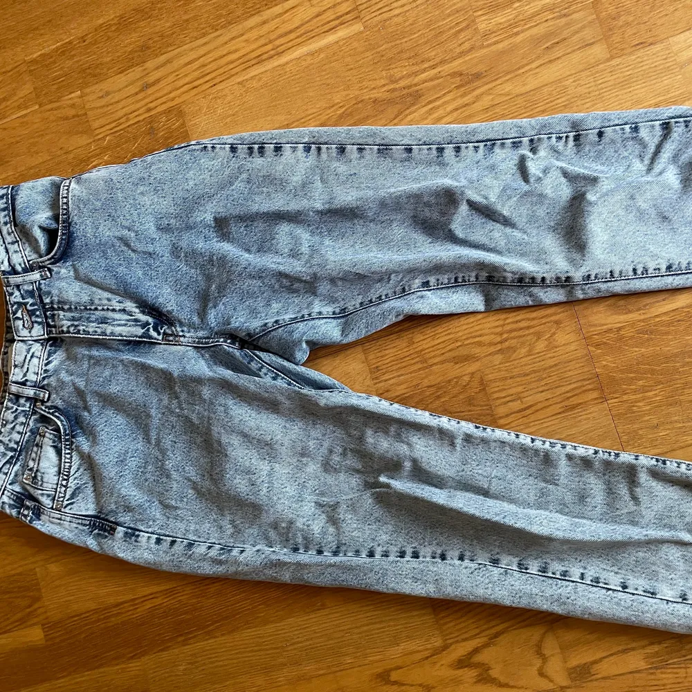 Jeans från Gina i storlek 40. Kan mötas upp i Storvreta eller så står köpare för frakt! . Jeans & Byxor.