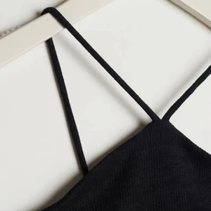 Fin topp från zara - Fin topp från zara använd fåtal gånger, fint skick 