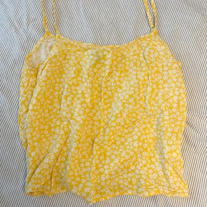 Blommigt linne - Fint linne ifrån HM, använt en gång 🦋