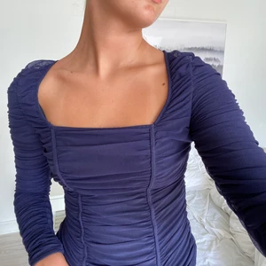 Body från zara  - Superfin blå body från zara, köparen står för frakten 