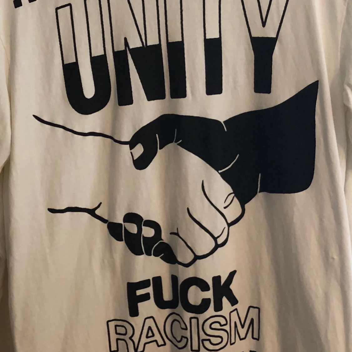 Vailent T-shirt Fuck Racism