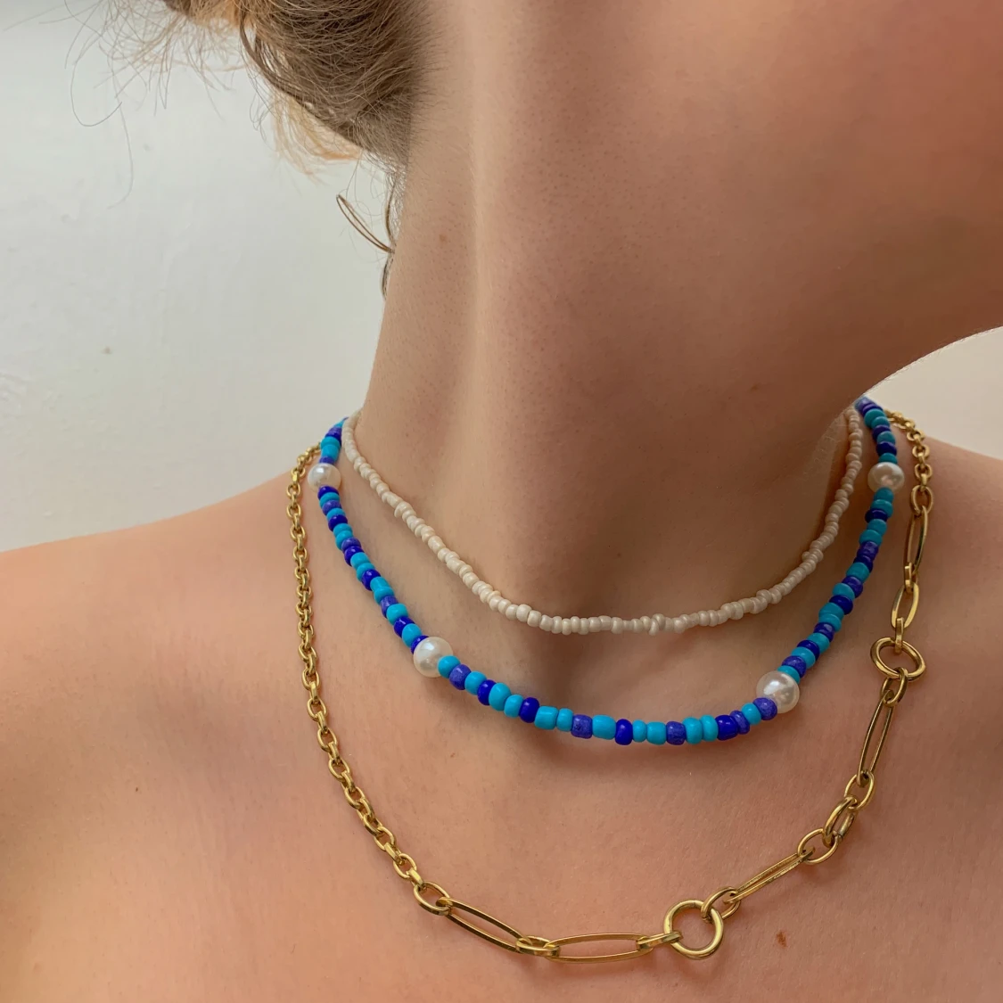 Blått pärlat halsband  - 91