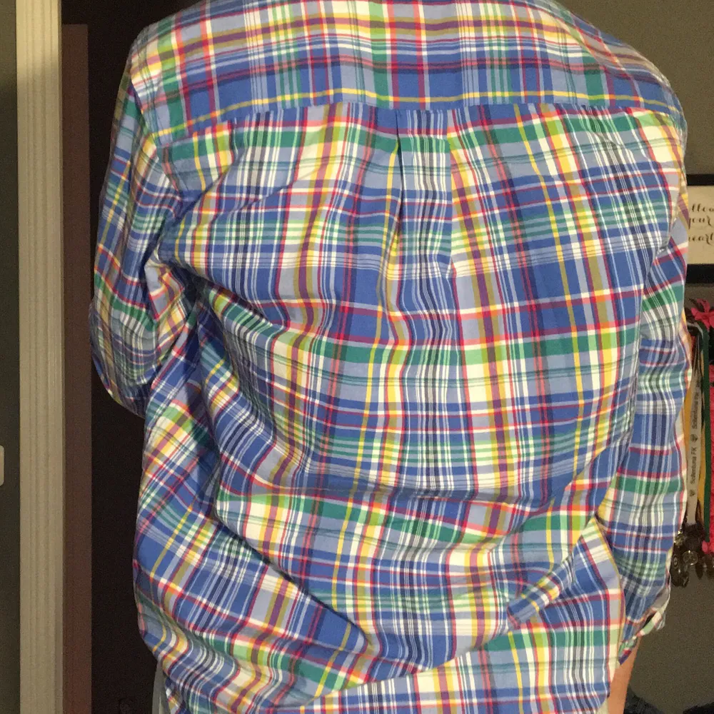 Ralph Lauren Skjorta i grymt snyggt mönster och färg, strl S🧚‍♂️💙 (står XL, 18-20 men stämmer inte alls)                                                                          Inga märkbara defekter<33. Skjortor.