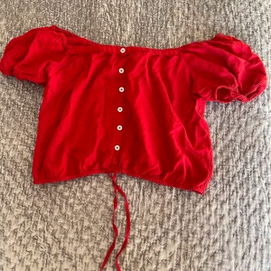 Off shoulder tröja  - Knappt andvända tröja