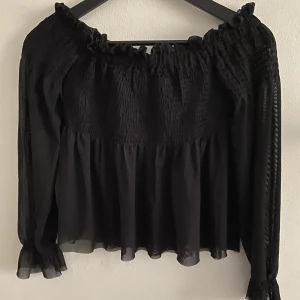 Offshoulder topp - Offshoulder topp från Gina Tricot i strl S