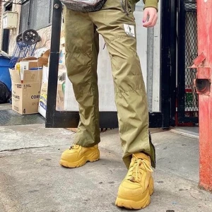 Buffalo skor - Första bilden från @buffalolondon, fick de som present, köpte med 1800kr, helt nytt, bra skick men lite stor för mig så sälja den, pris kan diskuteras;))