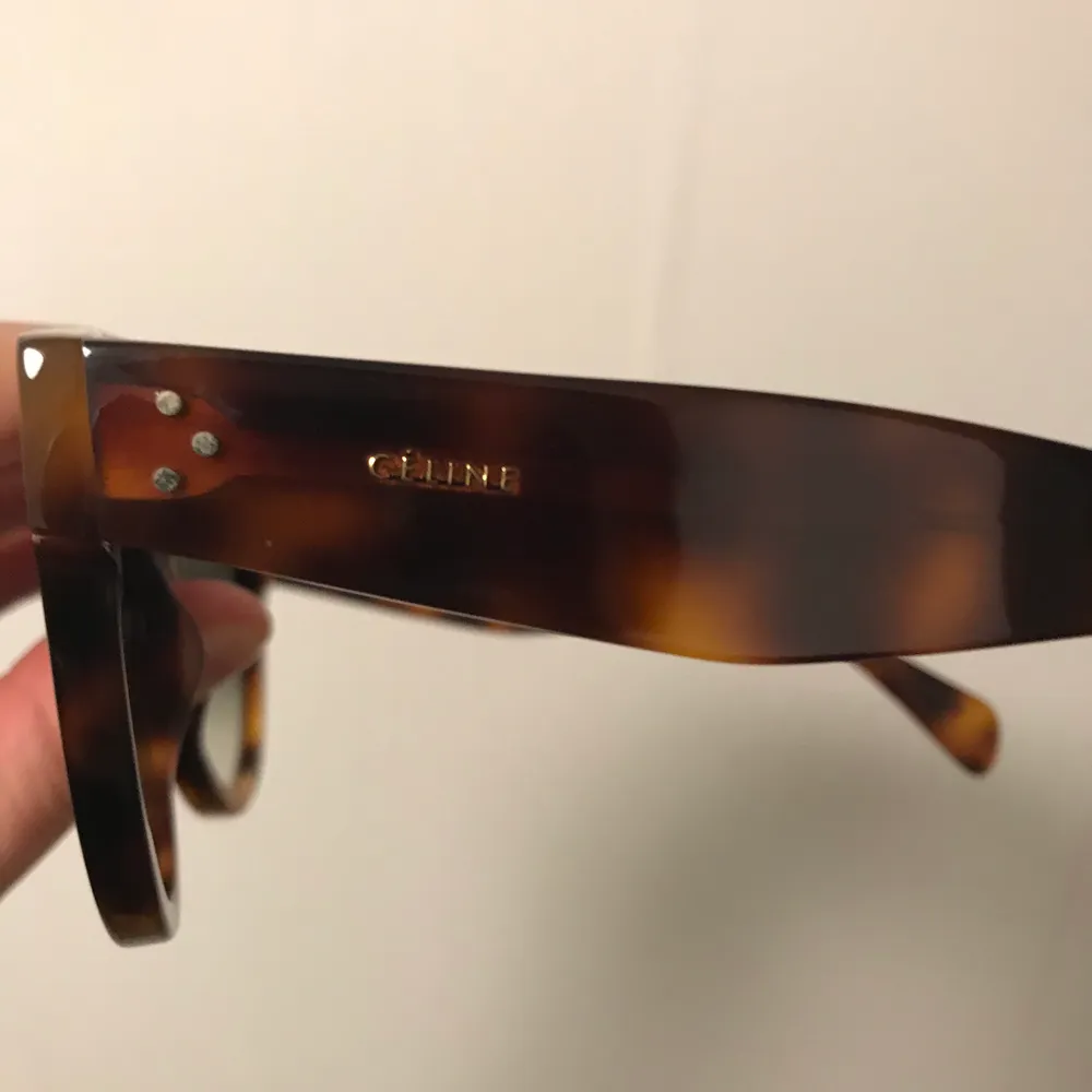 Beautiful Céline sunglasses, worn once! In perfect conditions!. Accessoarer.