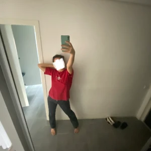 Cool T-shirt! - Jag på bilden är M! Möts på söder eller så står köparen för frakt på 45kr✨