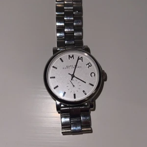Marc jacobs klocka  - Fin klocka som bara behöver nytt batteri! 